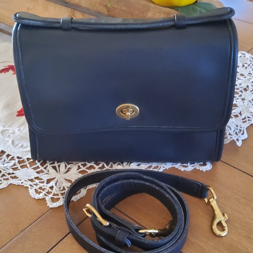 Vintage Coach Navy Court Crossbody Handbag + Hangtag 9870